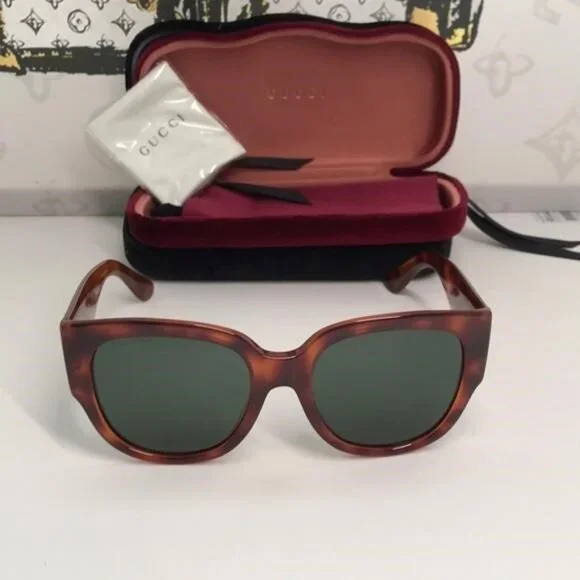 New Authentic Gucci Brown Sunglasses GG0142SA 002 display picture 1